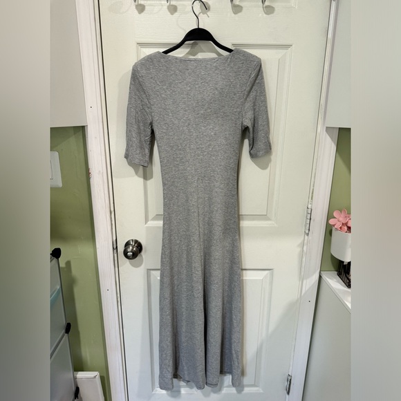 DAZY Gray Ribbed Knit Twist Detail Maxi Dress size Medium - Picture 12 of 13